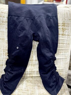 Lululemon Back in the Flow Blue Purple Ruched Crop Leggings Pant